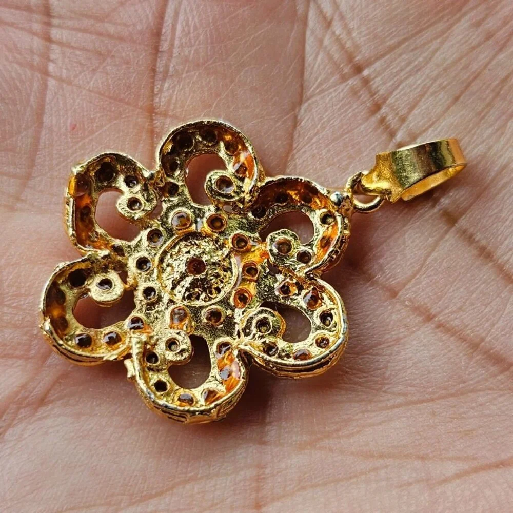 Women Necklace Fashion Gole Tone Crystals Accent Pendant Fashion Jewelry, New