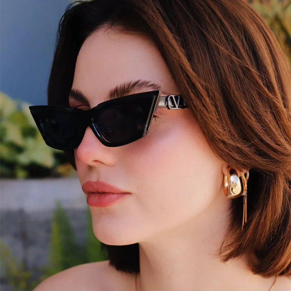 NEW VALENTINO V-GOLDCUT VLS-113B BLACK WOMEN CAT EYE SUNGLASSES VALENTINO