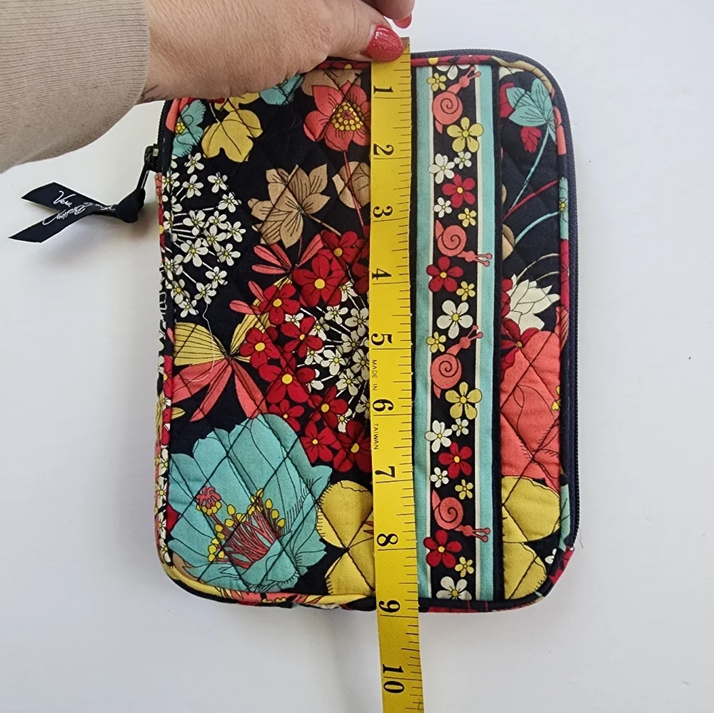 Vera Bradley Quilted Happy Snails Pattern Tablet Sleeve