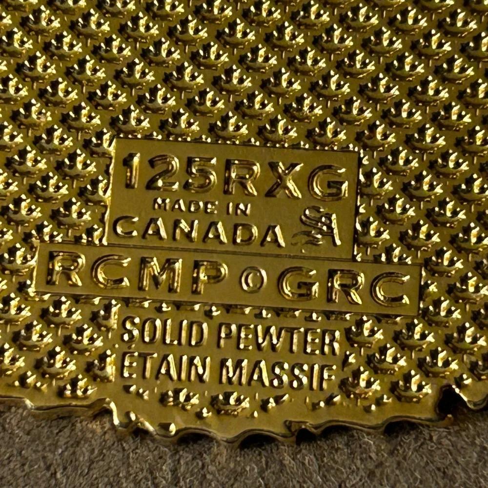 N/A gold tone