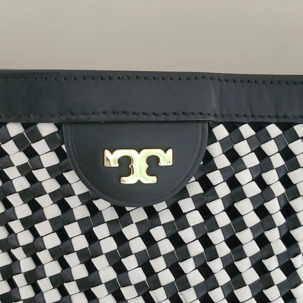 Tory Burch retail $590