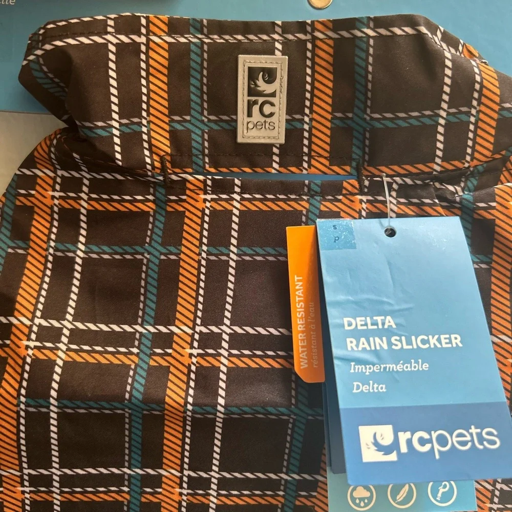 Delta chic plaid