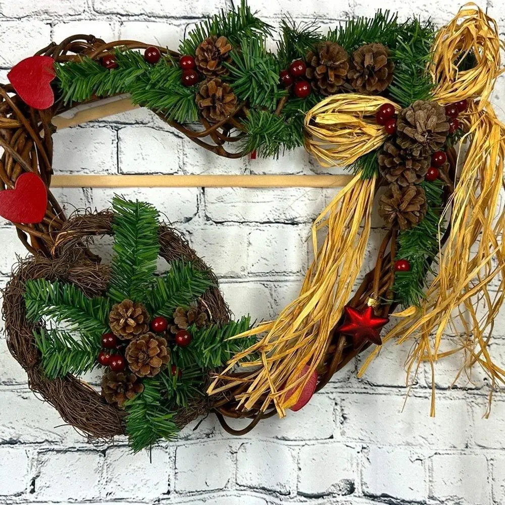 Christmas Around the World Christmas Heart Wreath Berries Pine Cones