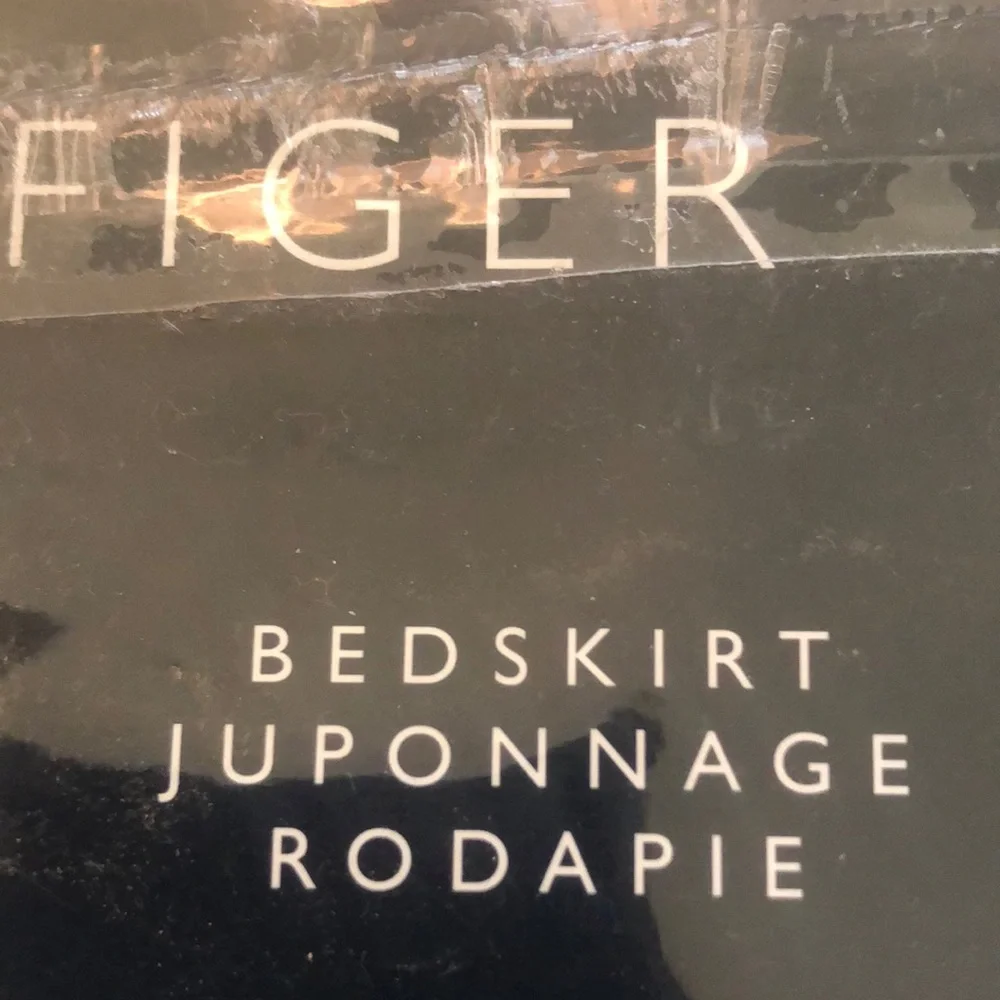 Tommy Hilfiger green stylish bedskirt