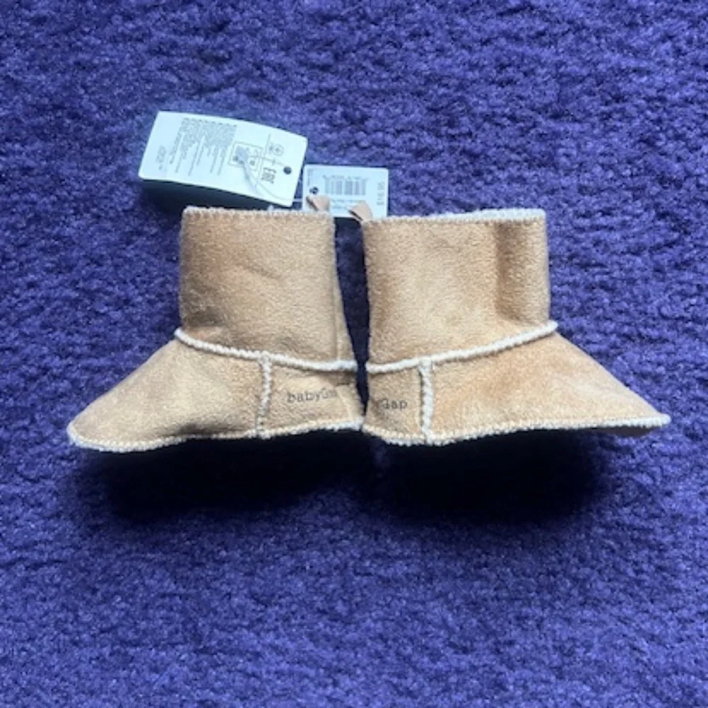 GAP baby moccasins