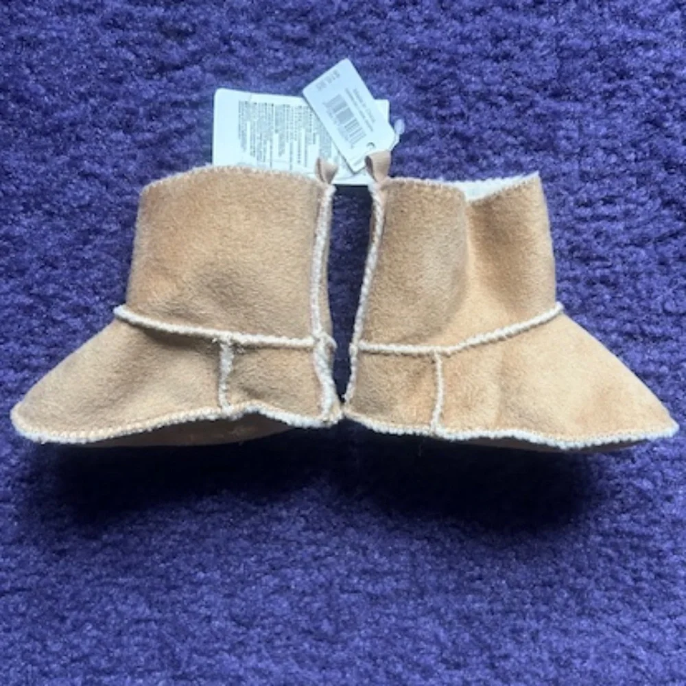 GAP baby moccasins