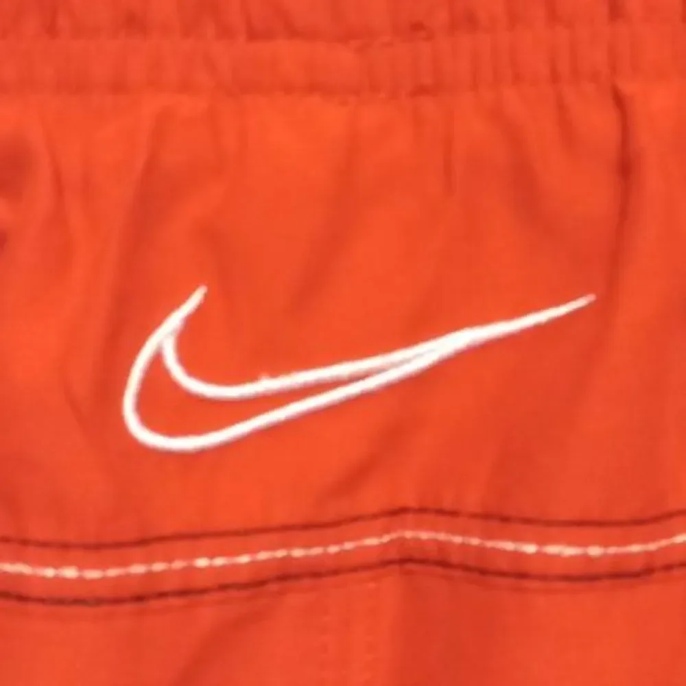 Nike red black