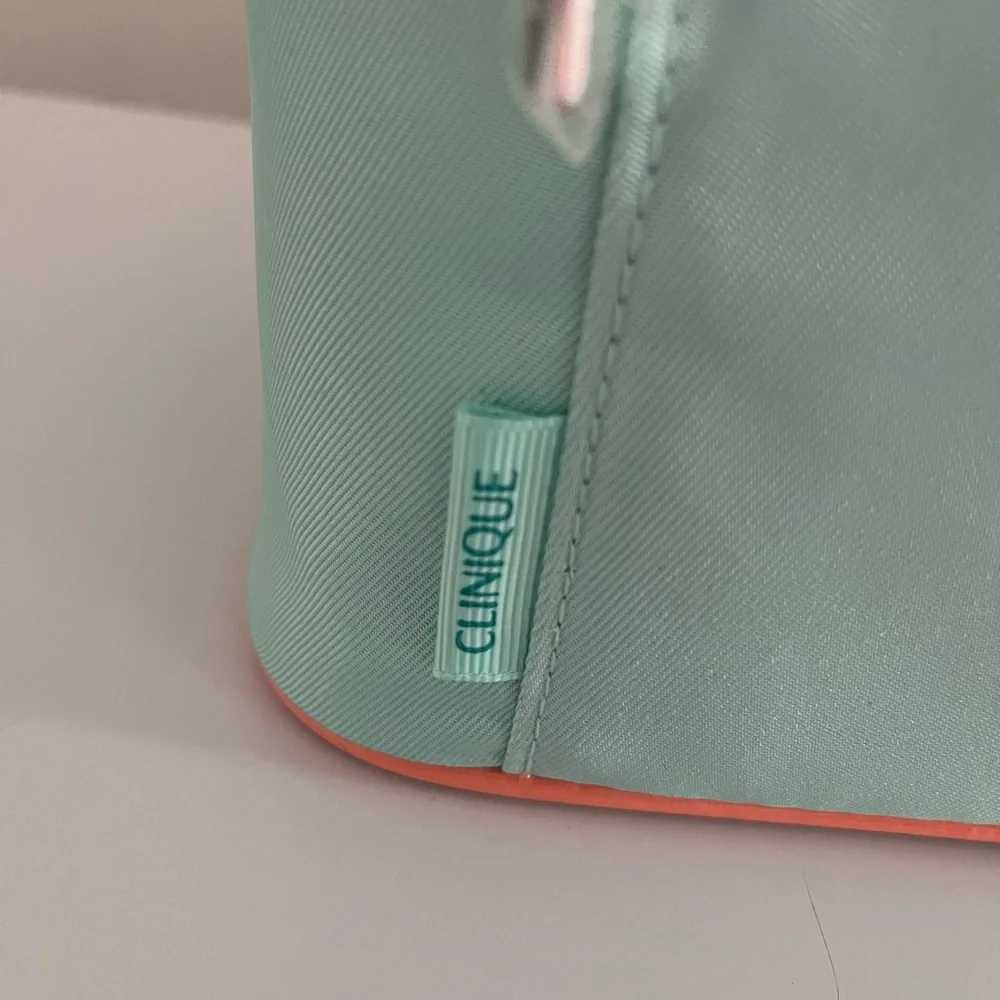 Clinique organize your