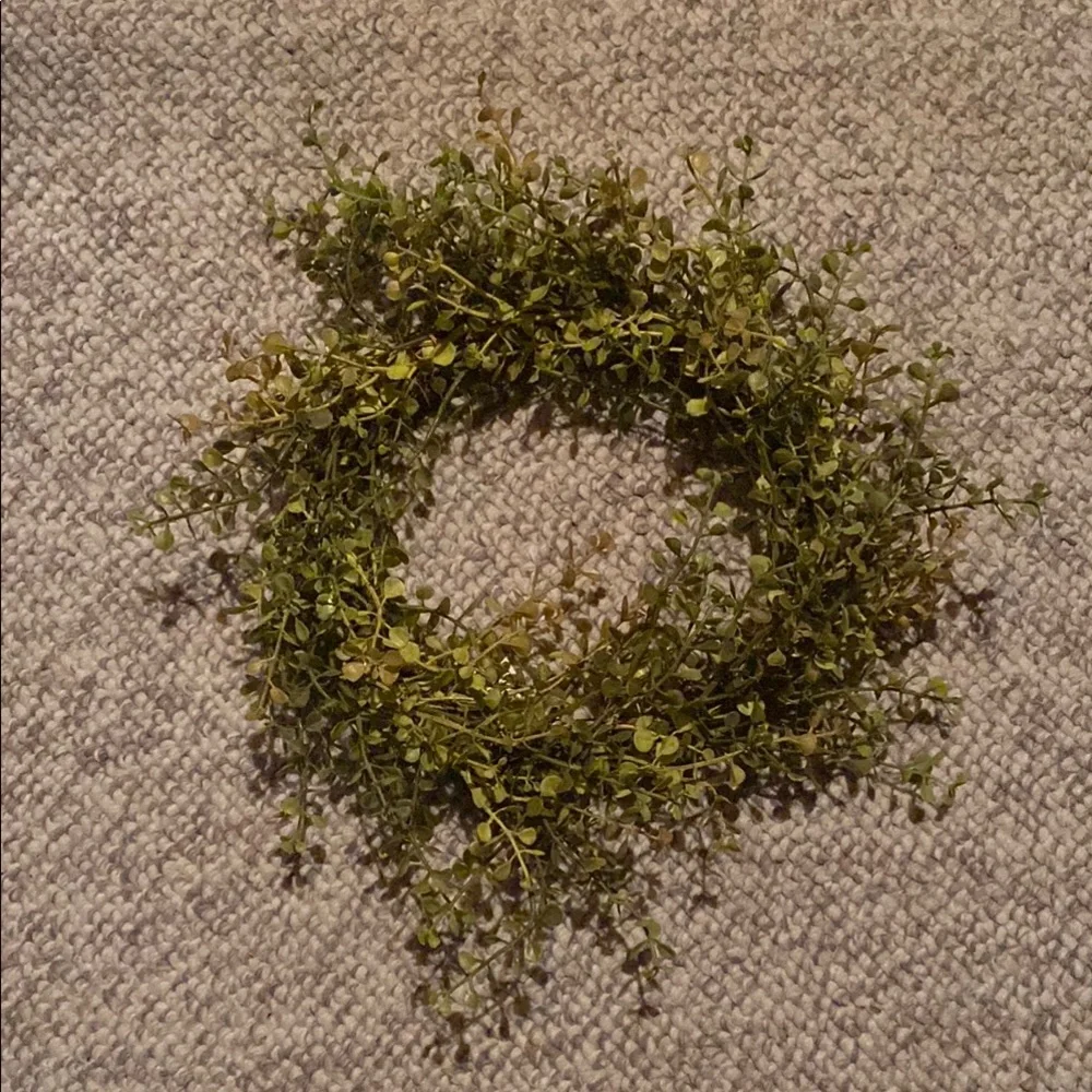 Green Eucalyptus Holiday Wreath