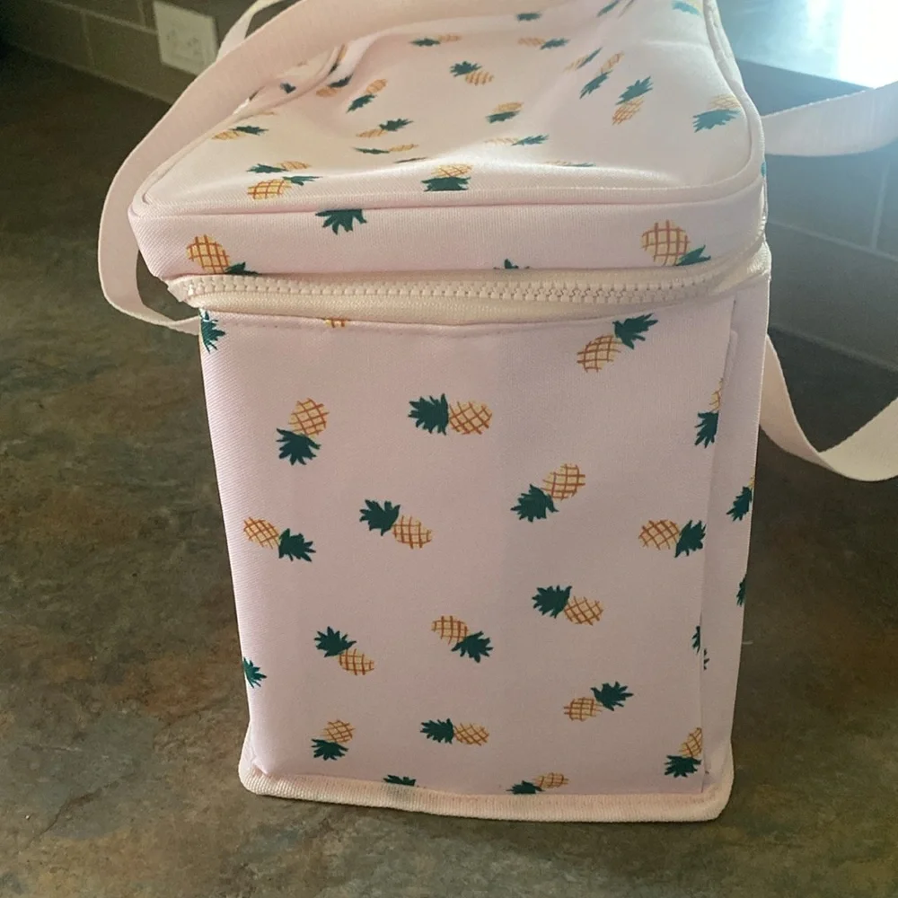 Kate Spade Light Pink and Pineapple Cooler Bag NWT