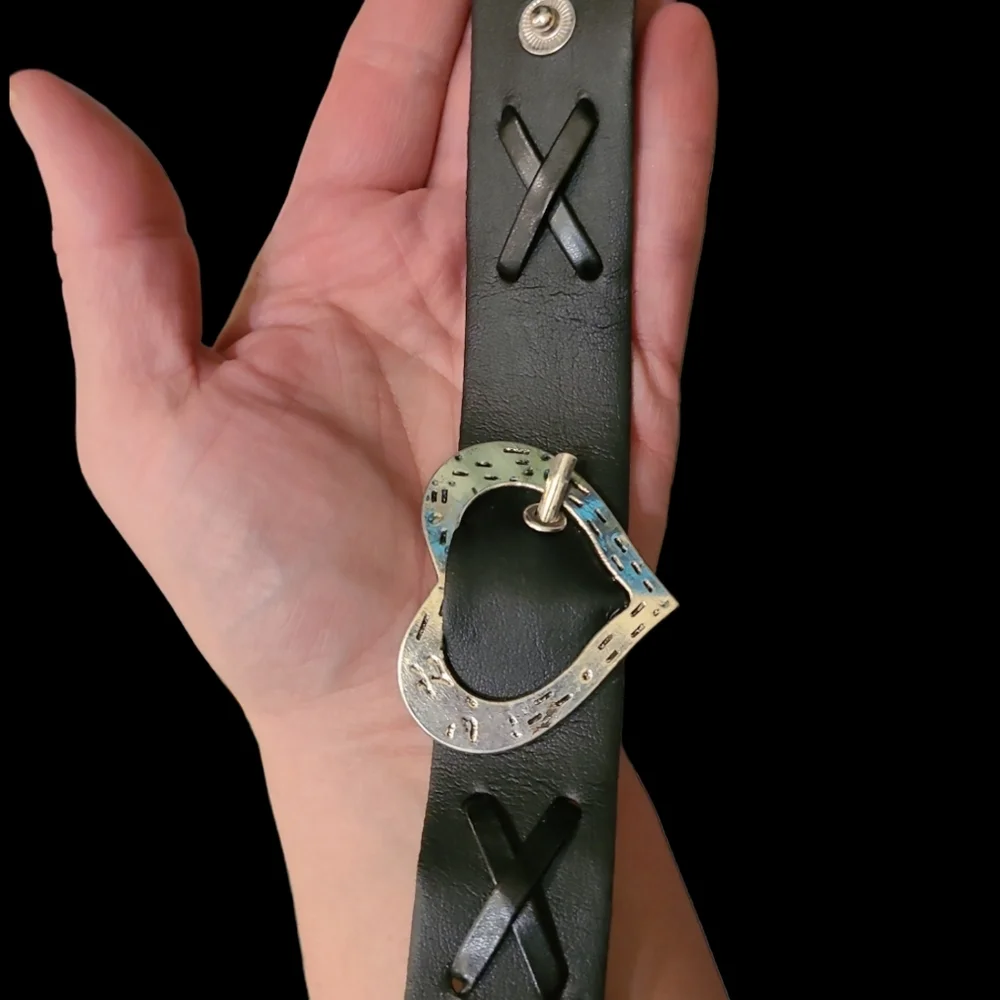 heart buckle