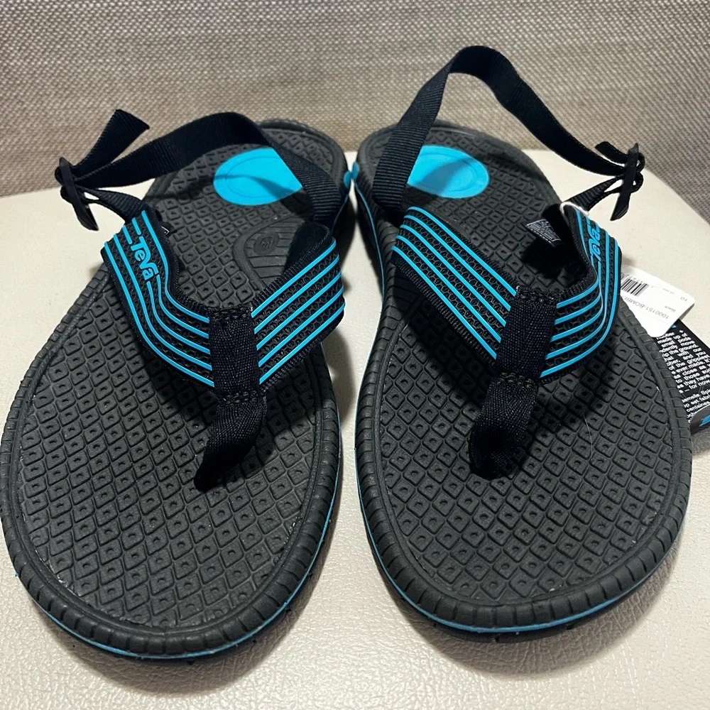 Teva bomber flip