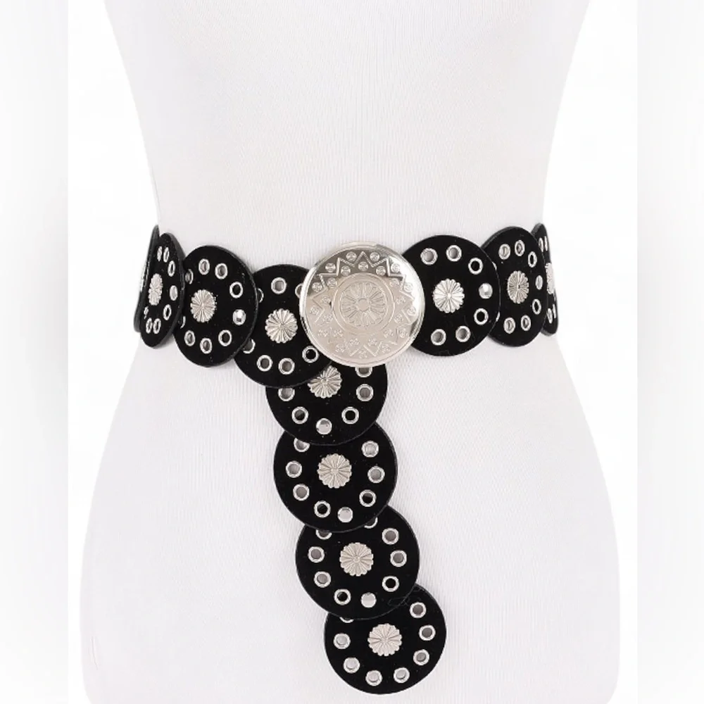 Silver Engraved Round Circle Concho Western Statement Belt