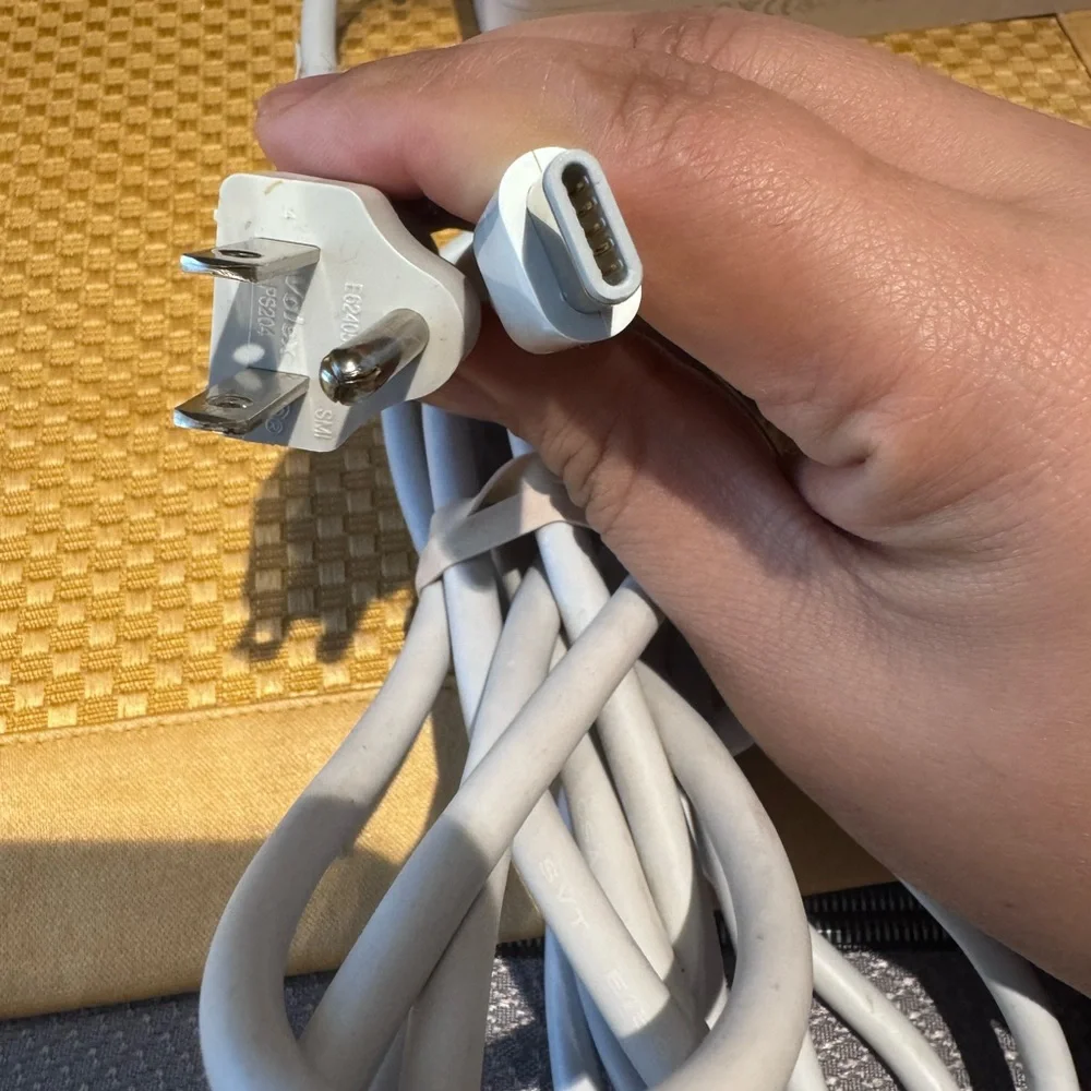 Apple 110w power