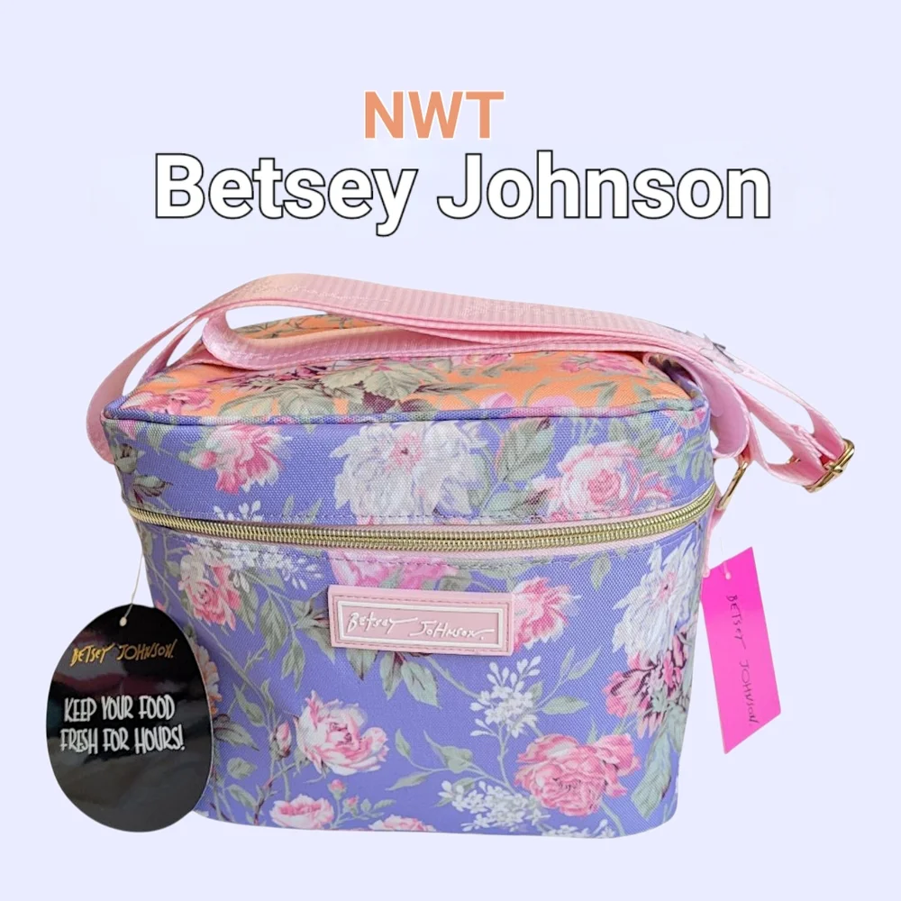 Betsey Johnson 💐 brand