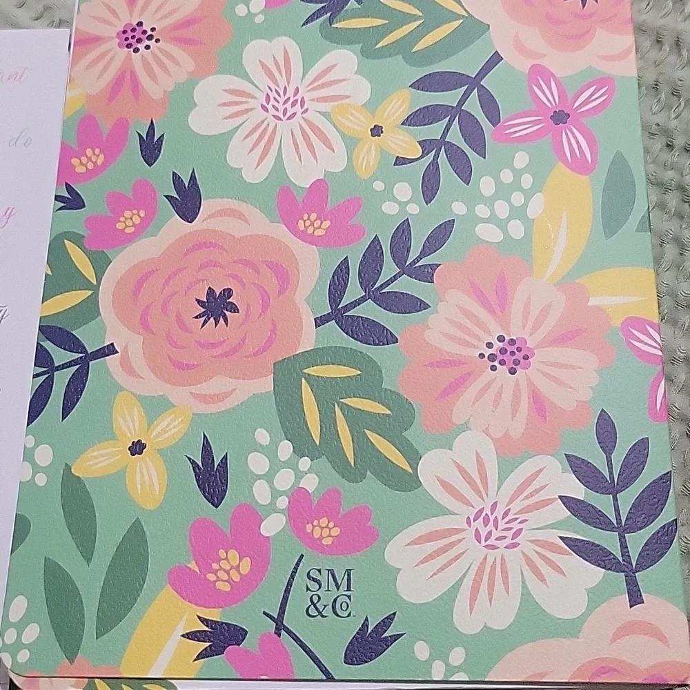 SM & Co this pretty