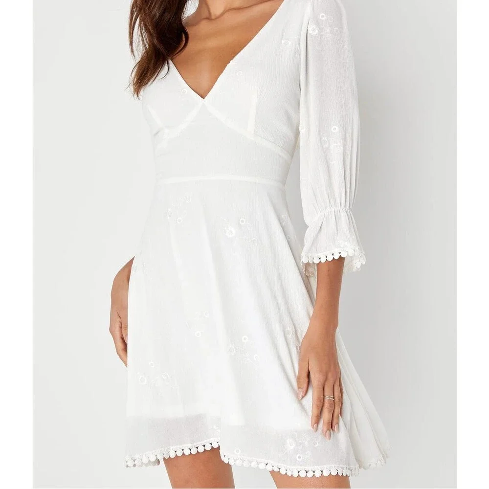 Lulus In the Meadow White Embroidered Backless Mini Dress Size Small