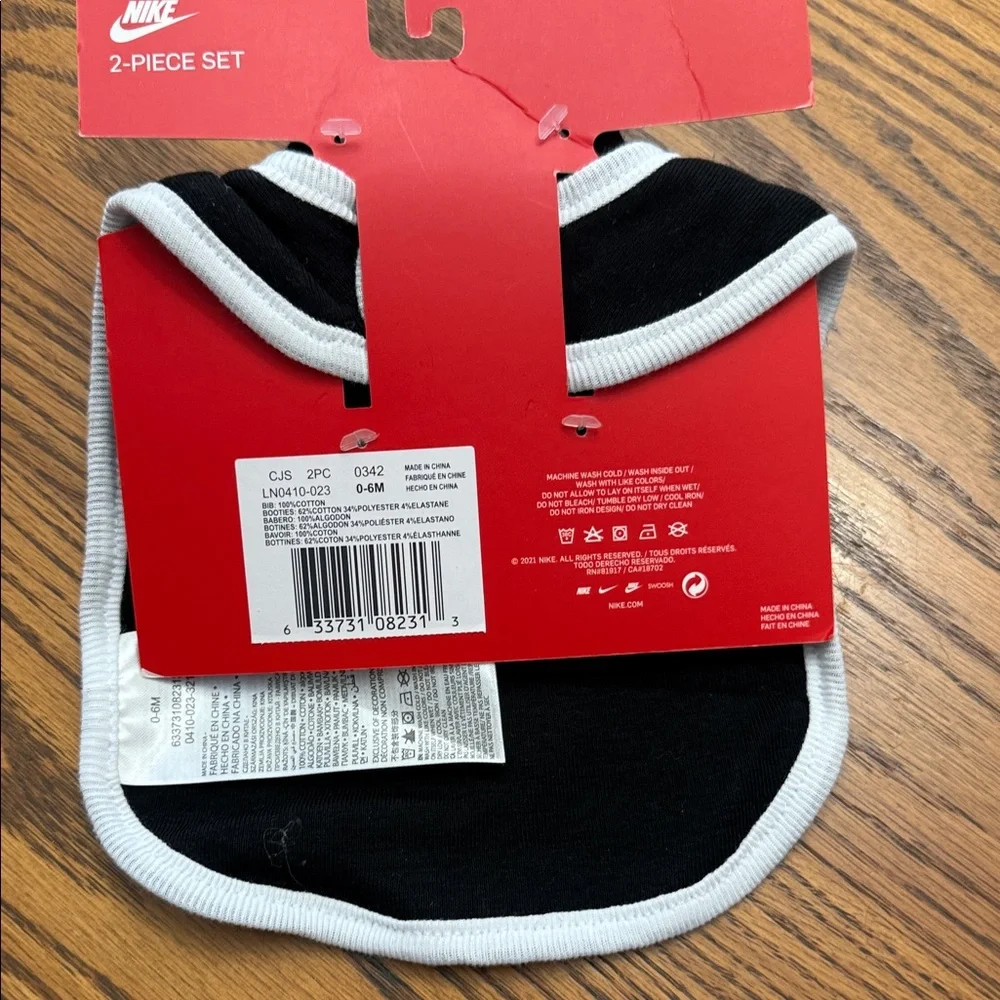 Nike classic bib