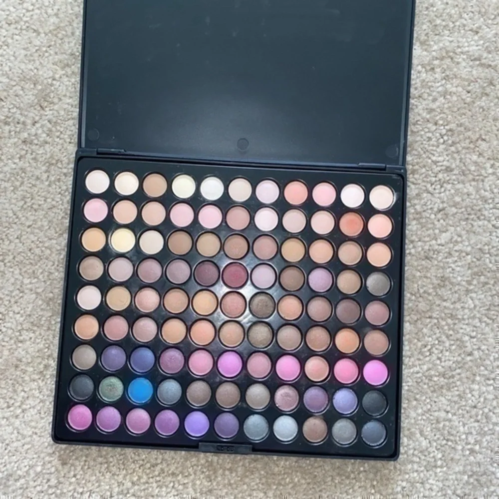 BH Cosmetics like new