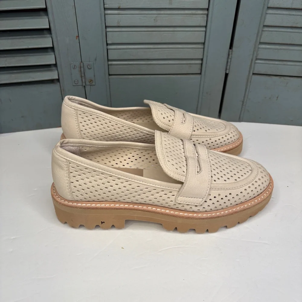 Dolce Vita leather upper