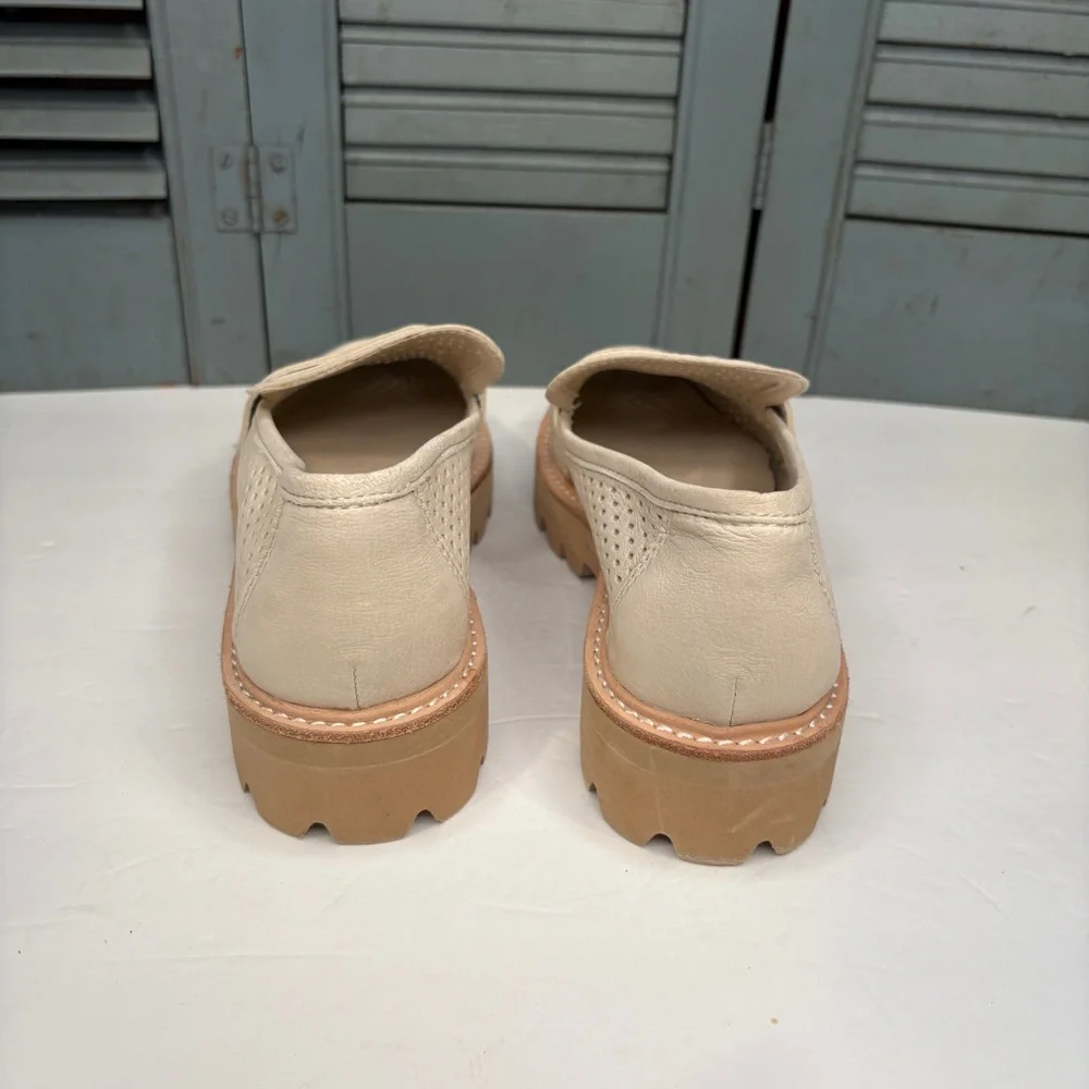 Dolce Vita leather upper