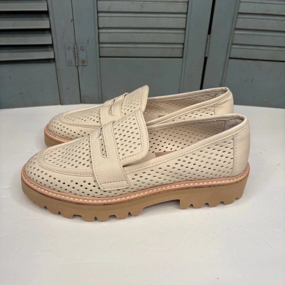 Dolce Vita leather upper