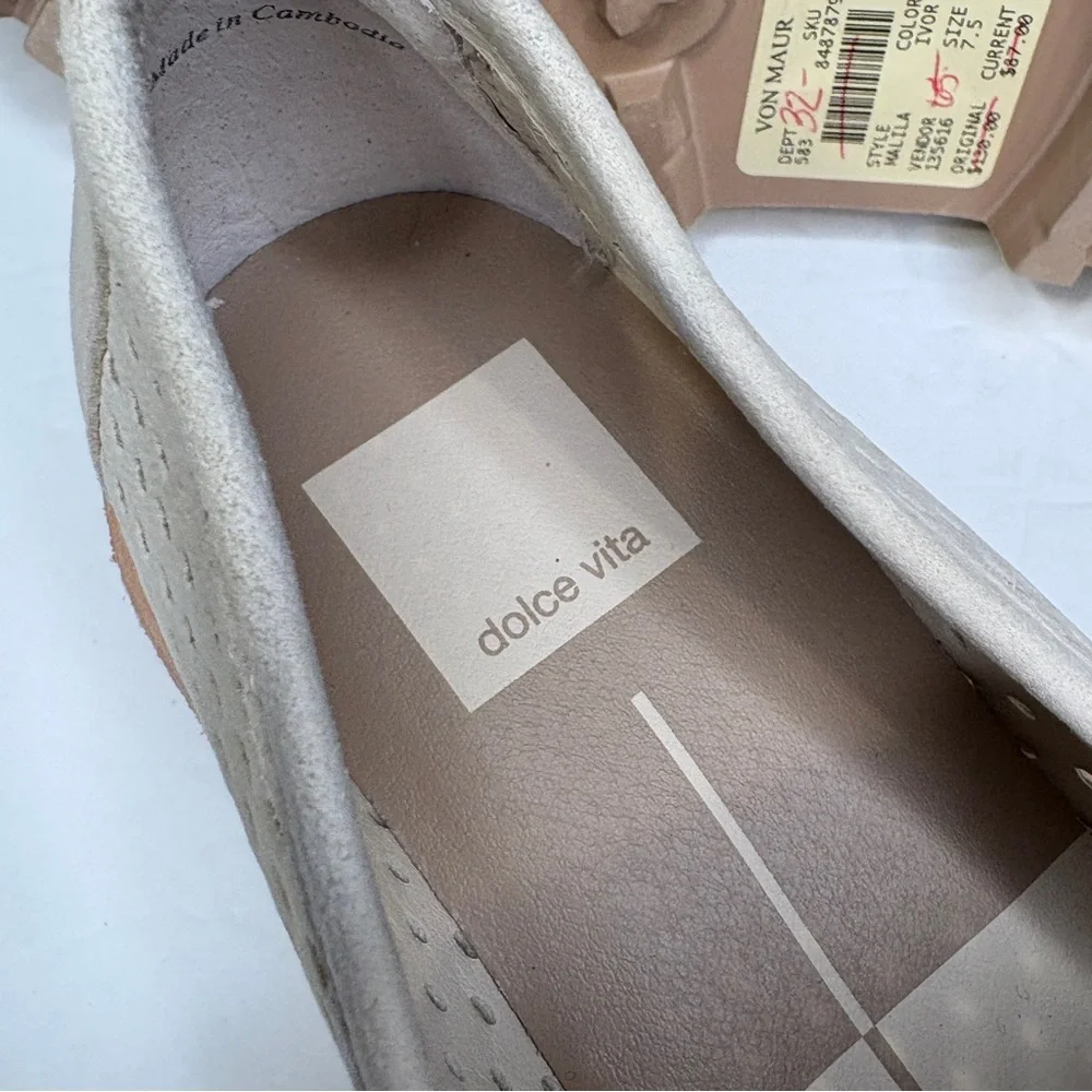 Dolce Vita leather upper