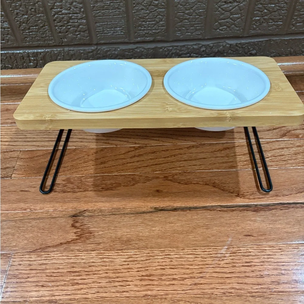 N/A elegant wooden