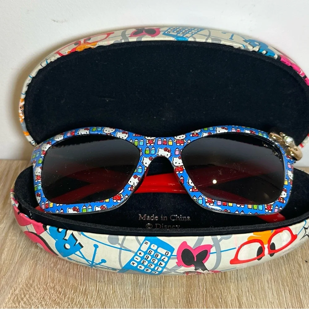 Hello Kitty Sanrio Sunglasses with Nerd-Themed Case