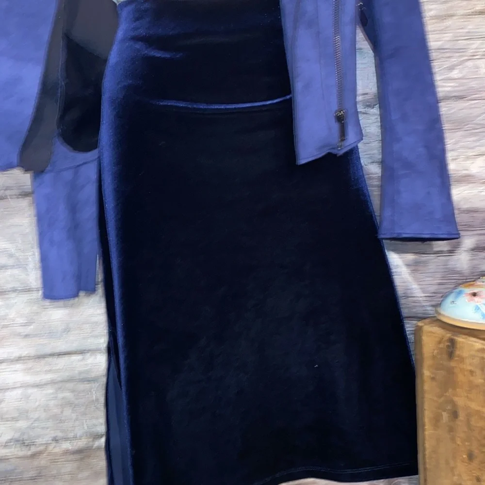 royal blue