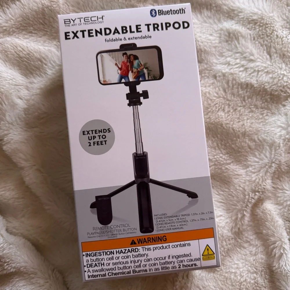 Extendable Tripod with Bluetooth and Remote
