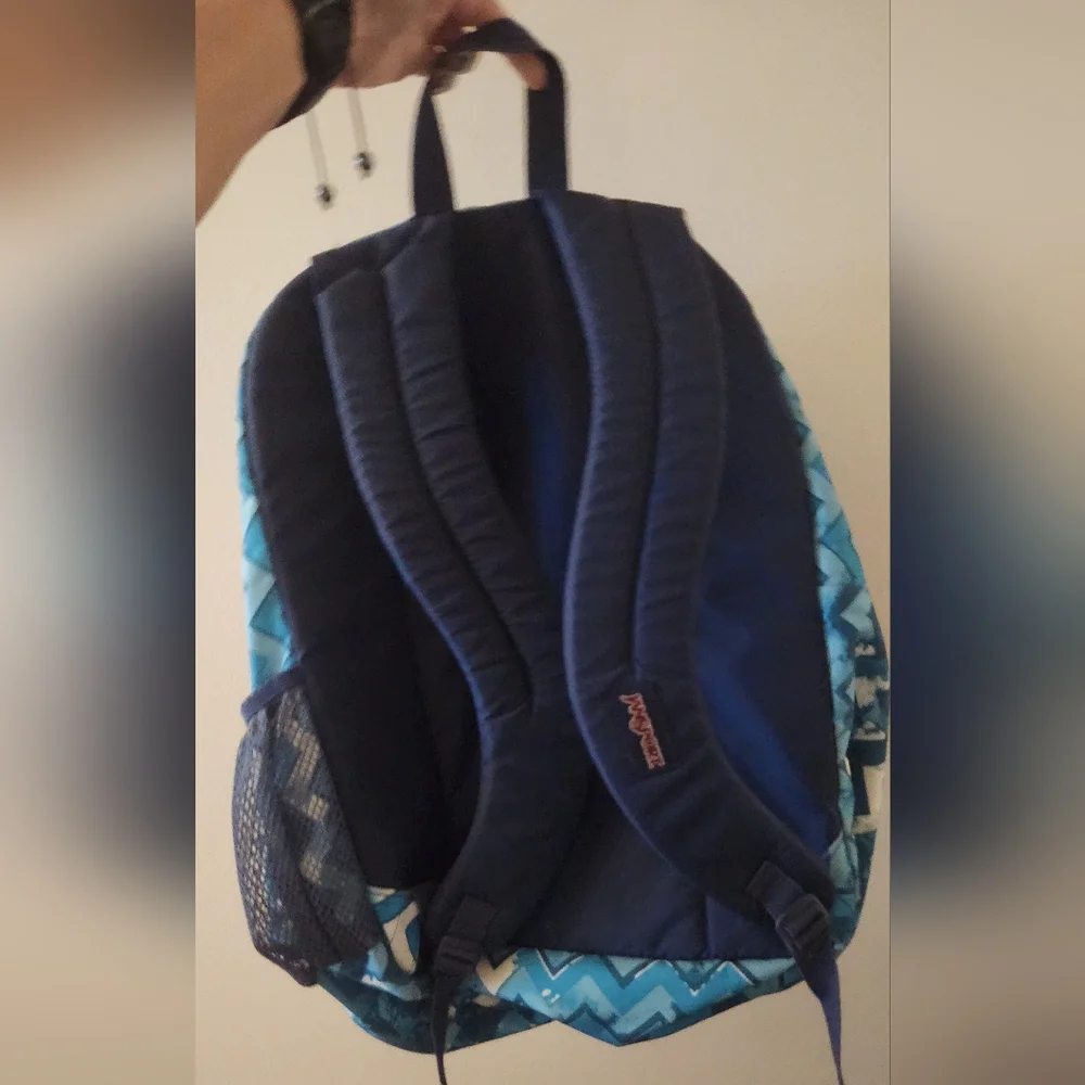 Jansport bold chevron