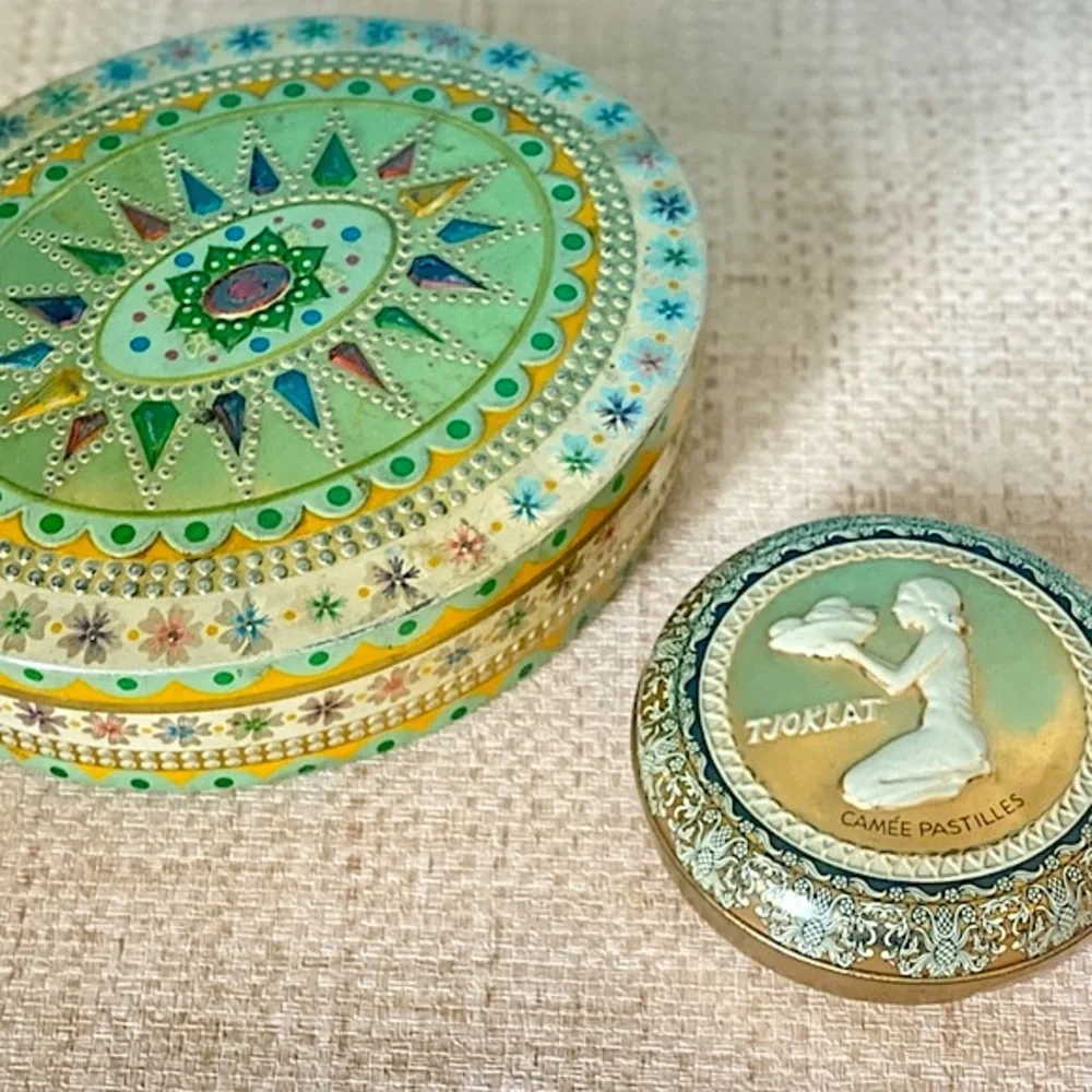 Antique Tins England Dutch Chocolate Tin Ornate Vintage Box Jewelry