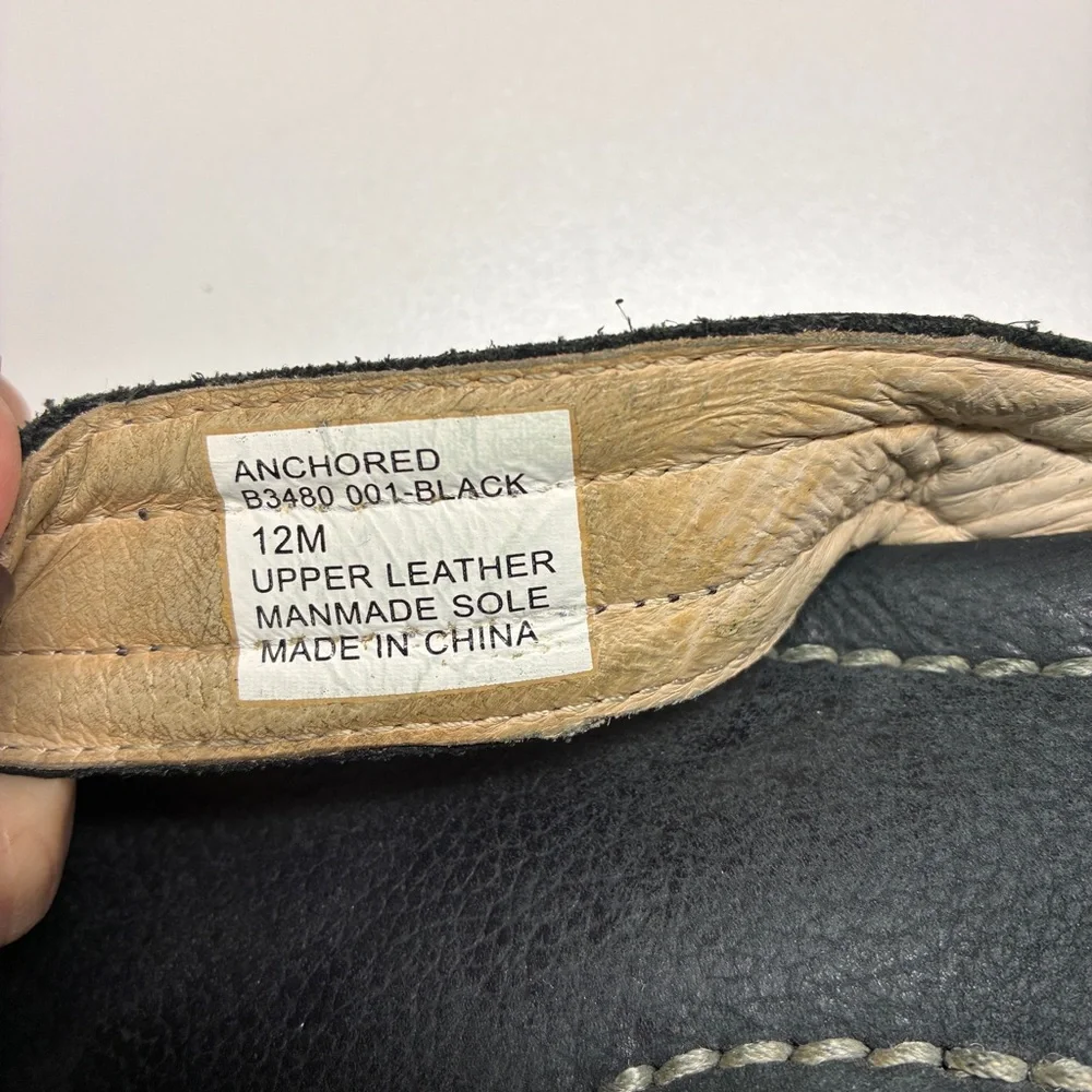 Tommy Bahama product straps left