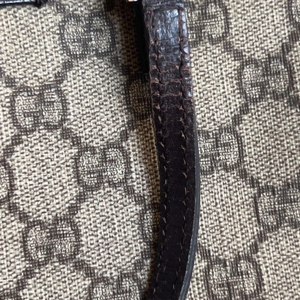 Gucci vintage beige