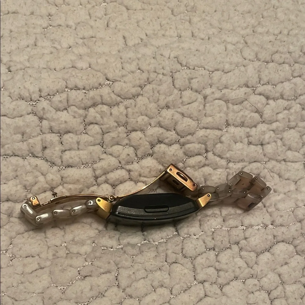 fitbit hr band