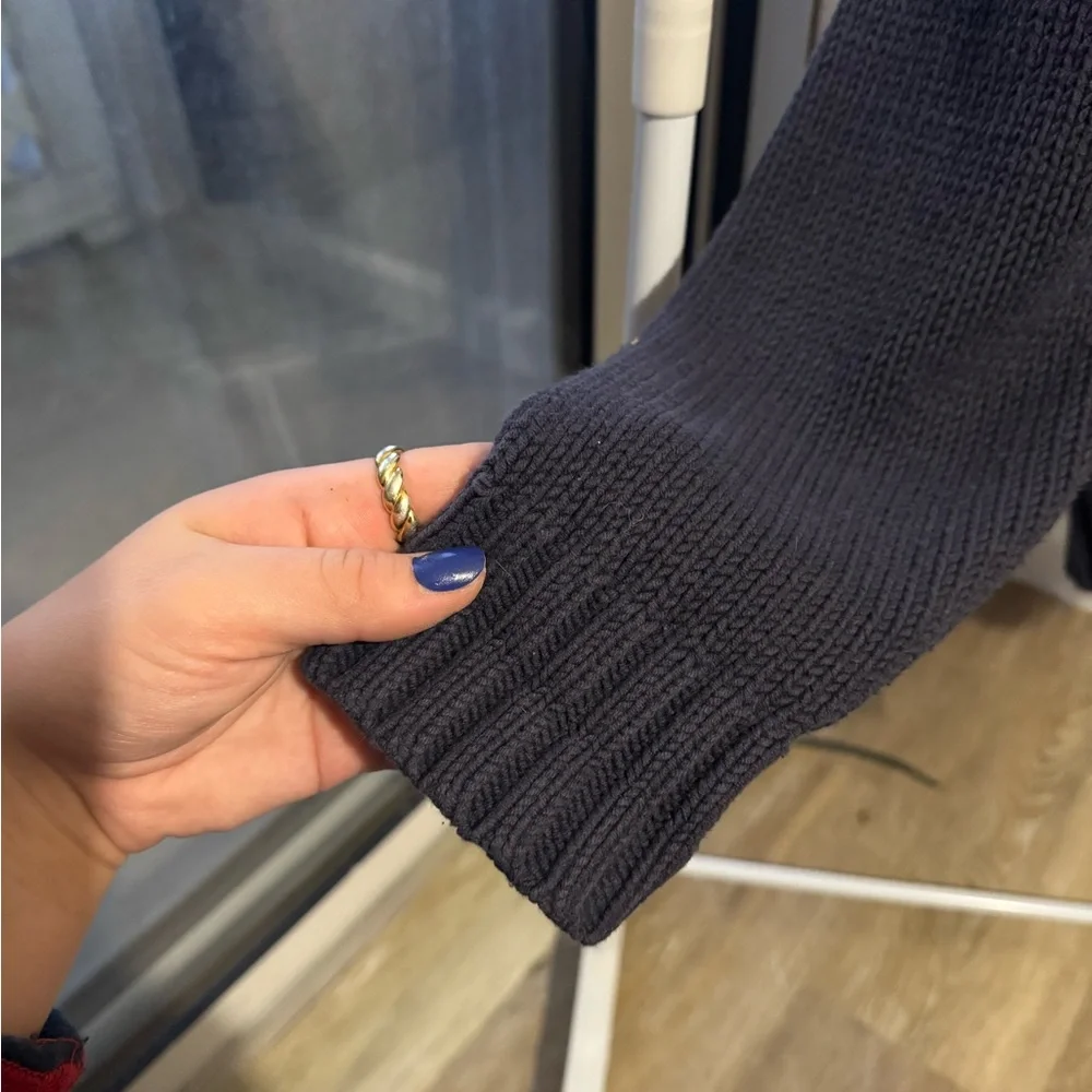 Old Navy classic crewneck