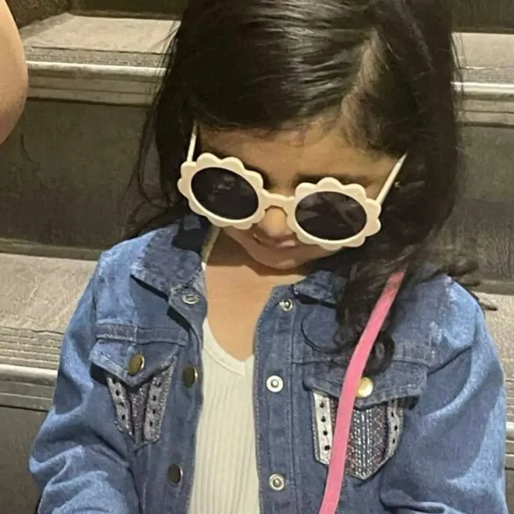 Girls Flower Design Fashion Sunglasses