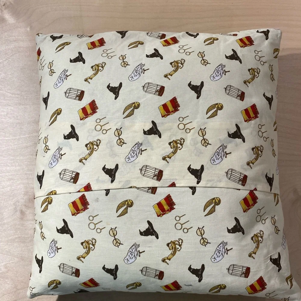 Hand Crafted Hogwarts House Crest Pillow - Multicolor (NX)