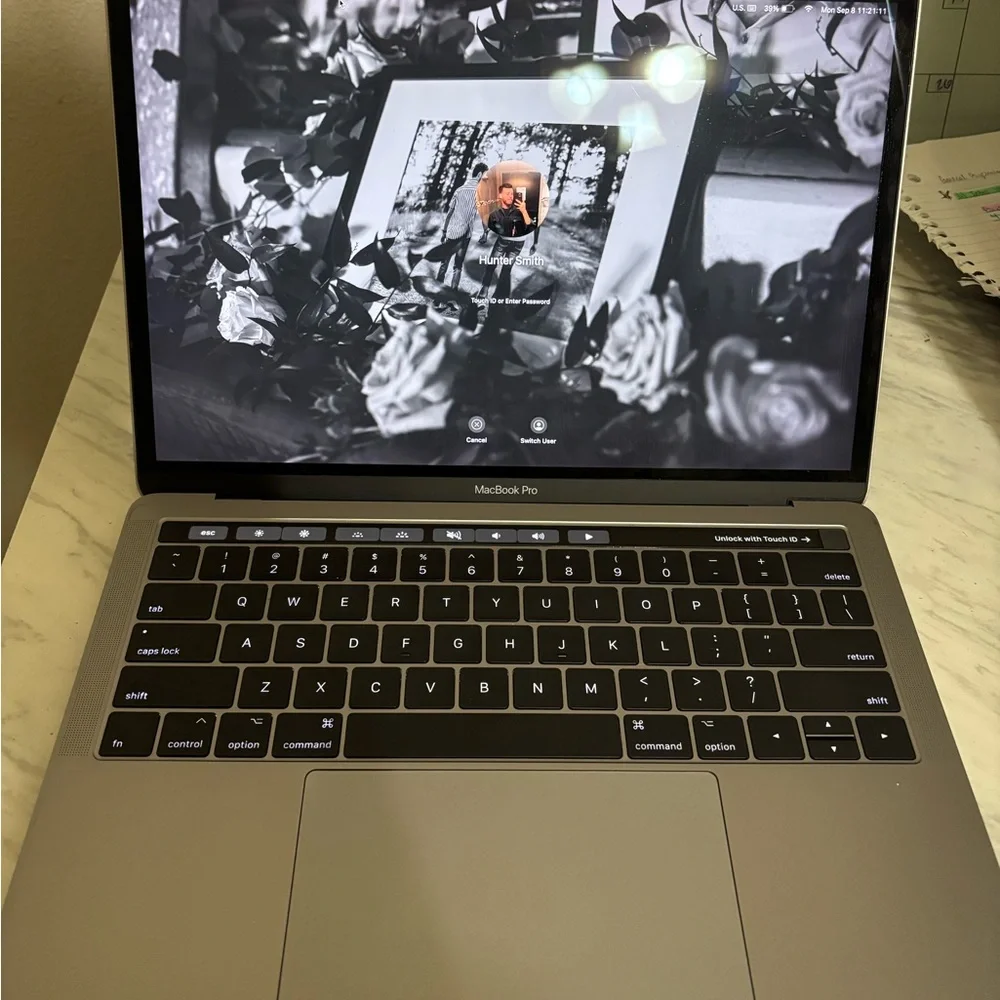 Apple elegant laptop