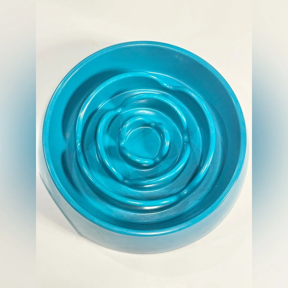Pet Dog Slow Feeder Bowl PlasticPuzzle Dog Food Bowl 8 1/2” Diameter Messy Mutts