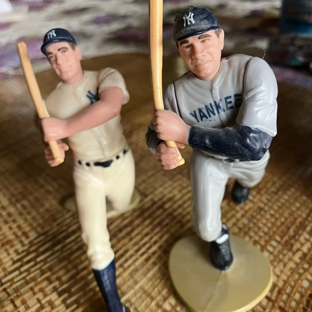 Yankees Baseball Player Figurines - Cream and Gray Babe Ruth and Lou Gehrig