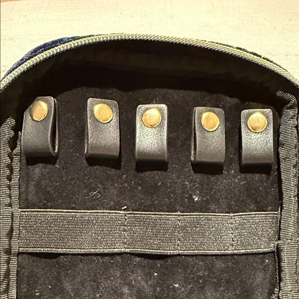 Bagsmart cute storage brooches