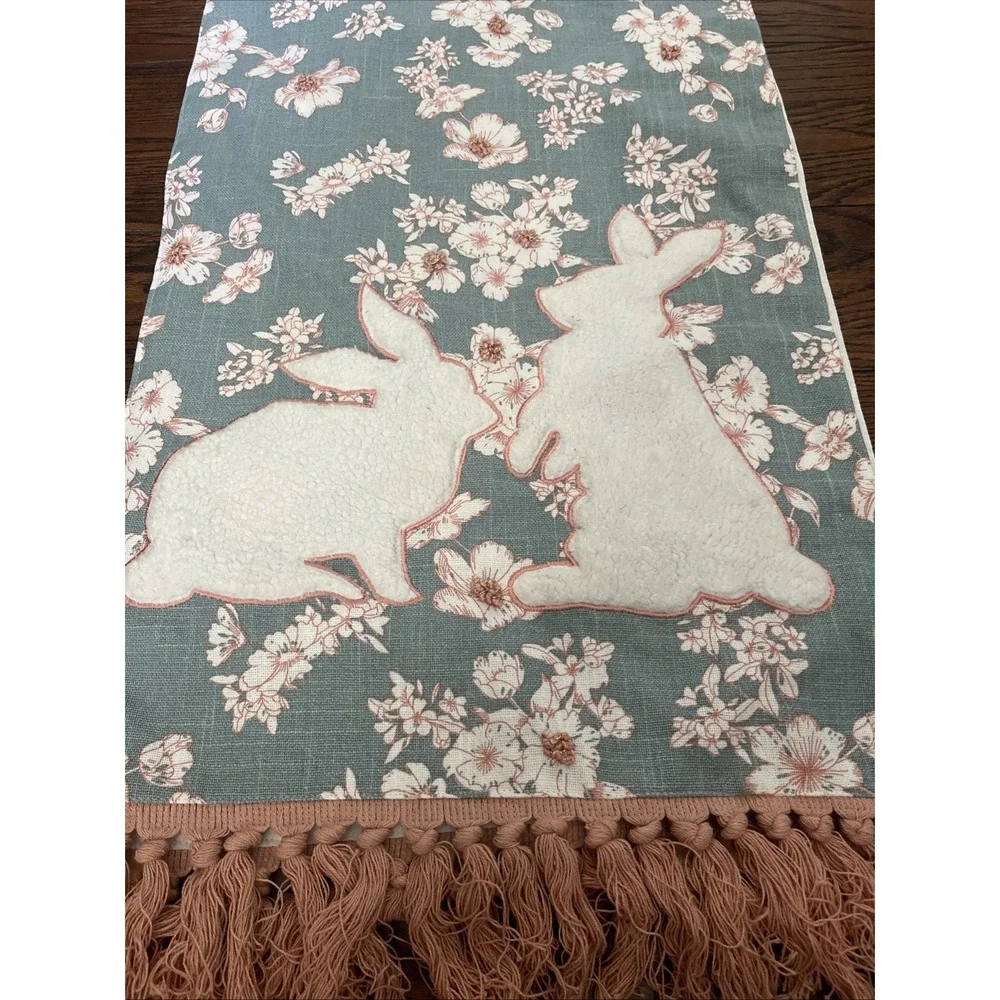 Tahari home table
