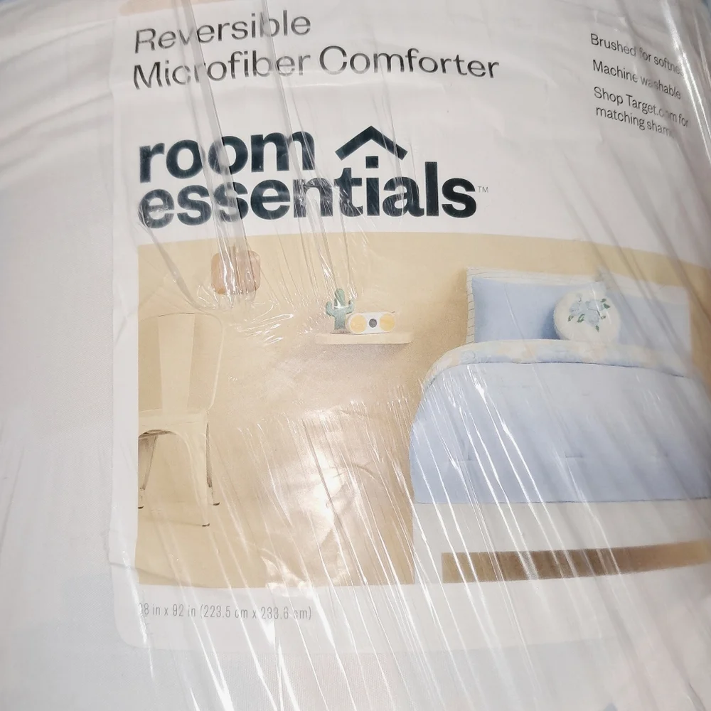 Room Essentials new tags