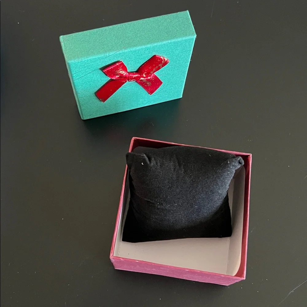 N/A gift box