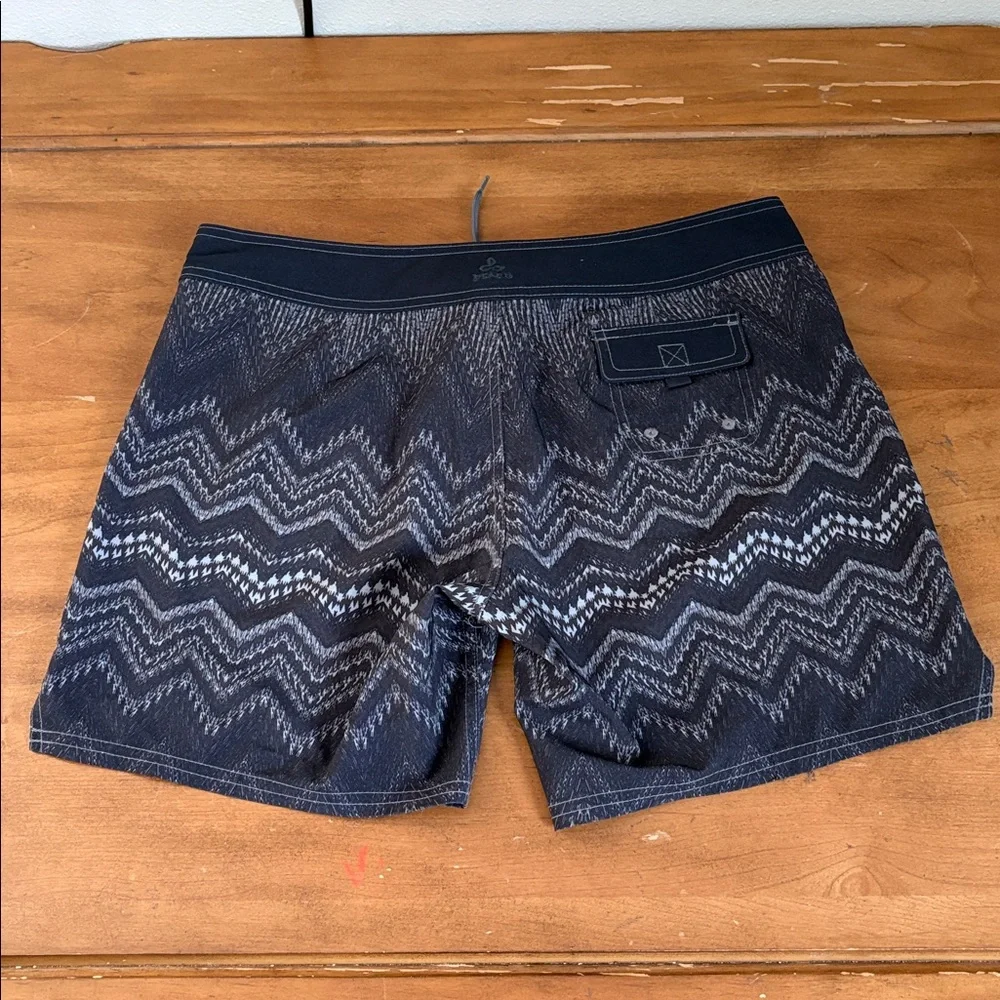 Prana stylish zigzag