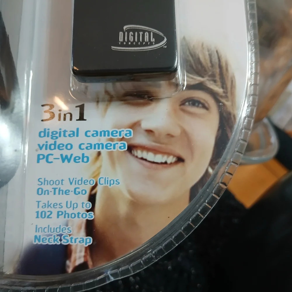 Micros compact camera
