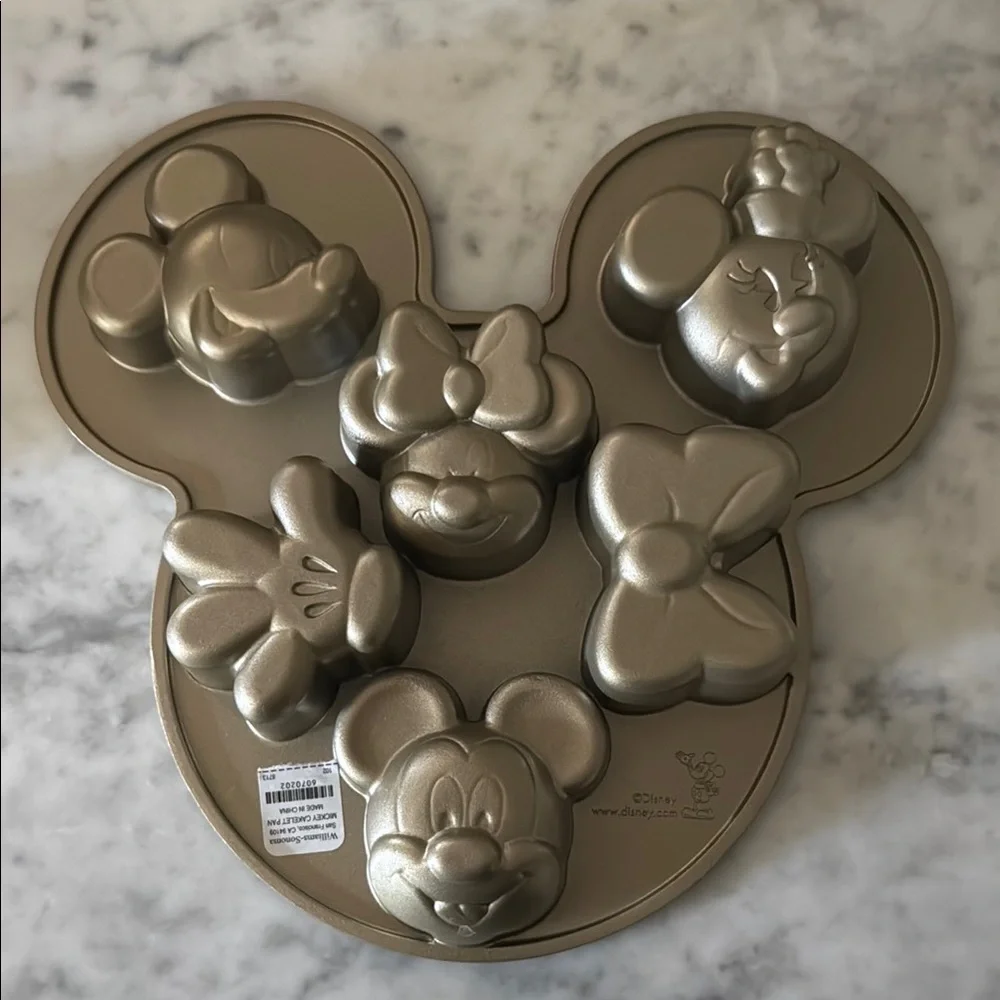 Williams Sonoma brand new