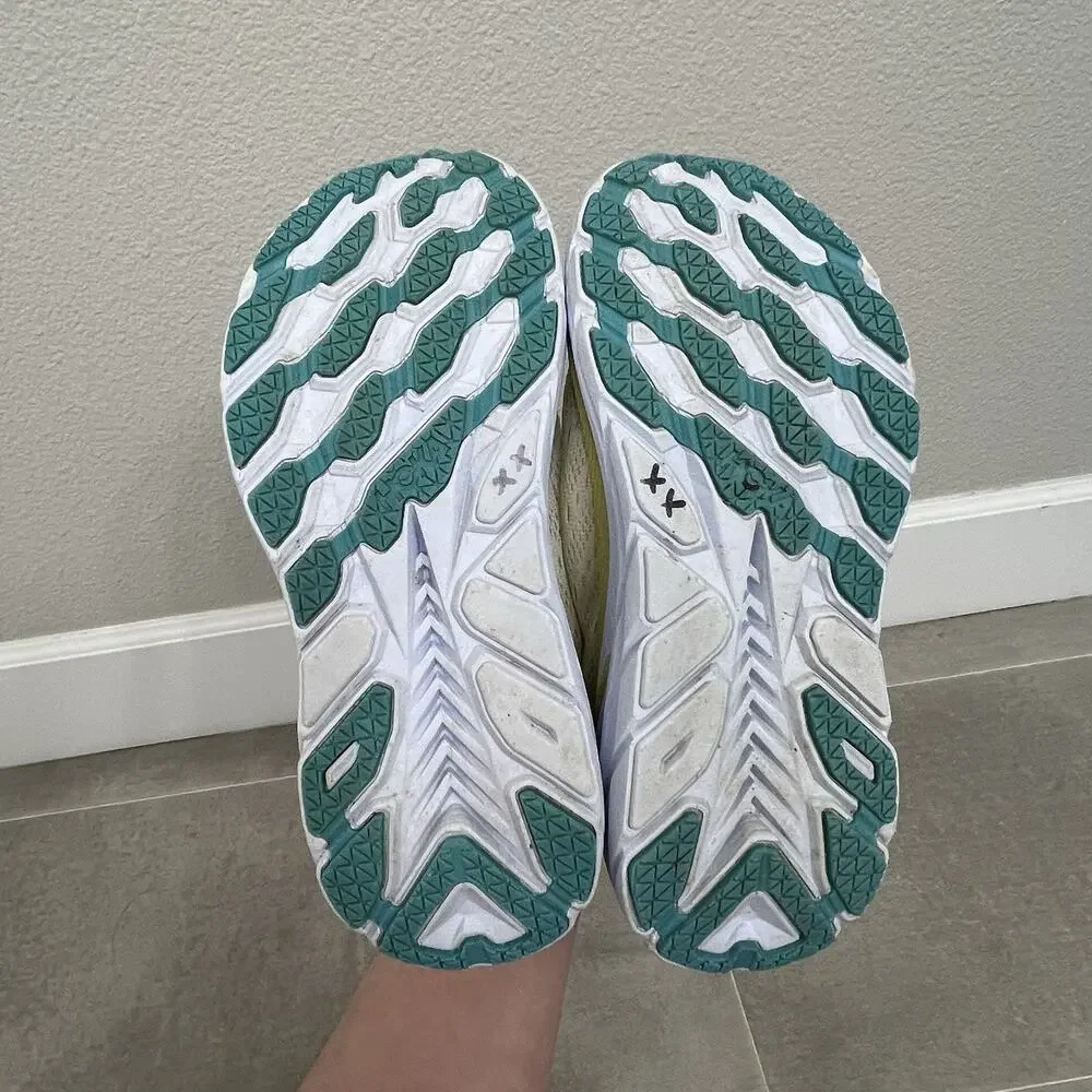 Hoka One One Women’s Clifton 8 Running Shoes hoka one
